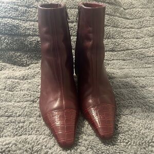 Sam Edelman Elegant Burgundy Ankle Boots
